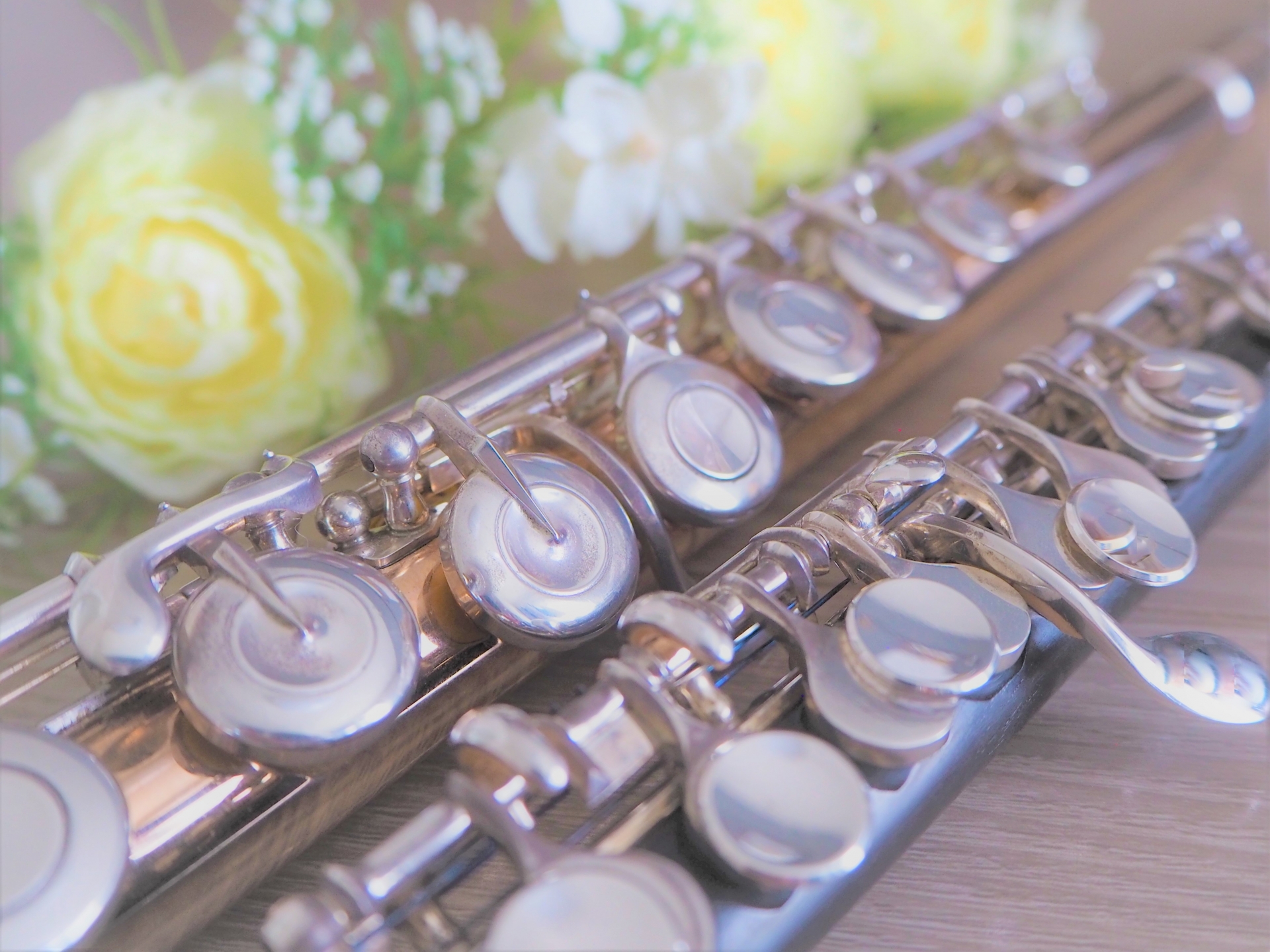 フルートが木管楽器なのはなぜ?木管楽器の特徴や違いを解説 | 三児ママ愛音のフルート通信